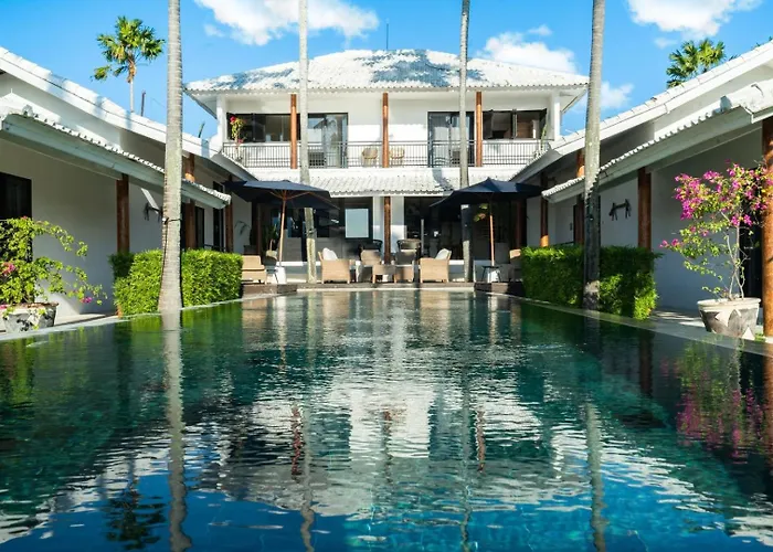 6Br Berawa Villa For 12 | Pool, Bbq & Pool Table Canggu (Bali)