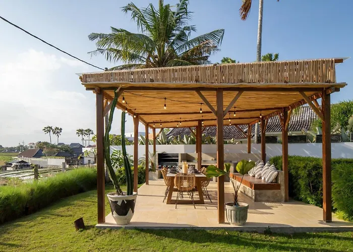 Villa 6Br Berawa Villa For 12 | Pool, Bbq & Pool Table Canggu (Bali)