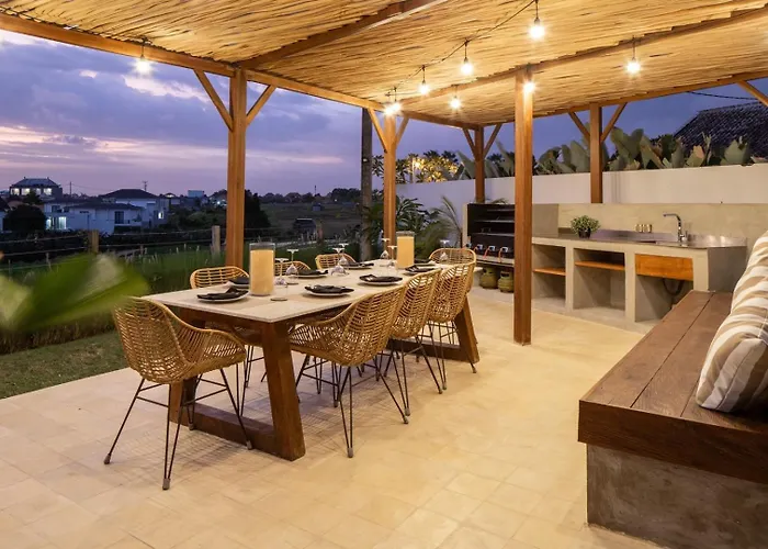 6Br Berawa Villa For 12 | Pool, Bbq & Pool Table